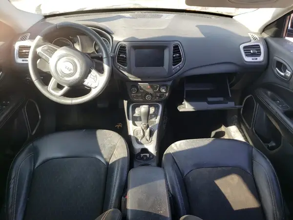 3C4NJDBB9JT398662 2018 JEEP COMPASS - Image 8