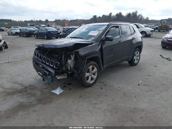 3C4NJDBB9JT399035 2018 JEEP COMPASS - Image 2