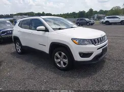 3C4NJDBB9JT401656 2018 JEEP COMPASS