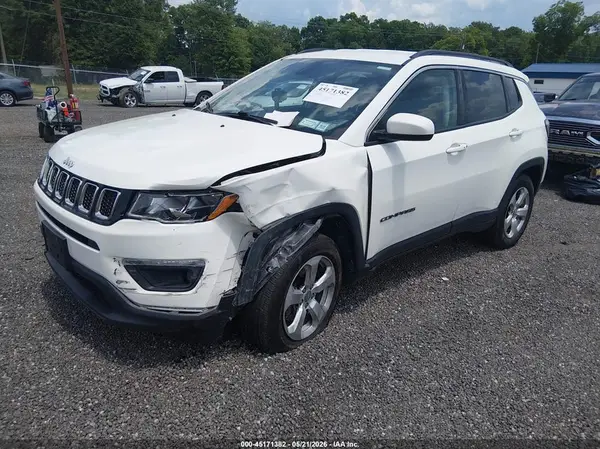 3C4NJDBB9JT401656 2018 JEEP COMPASS - Image 2