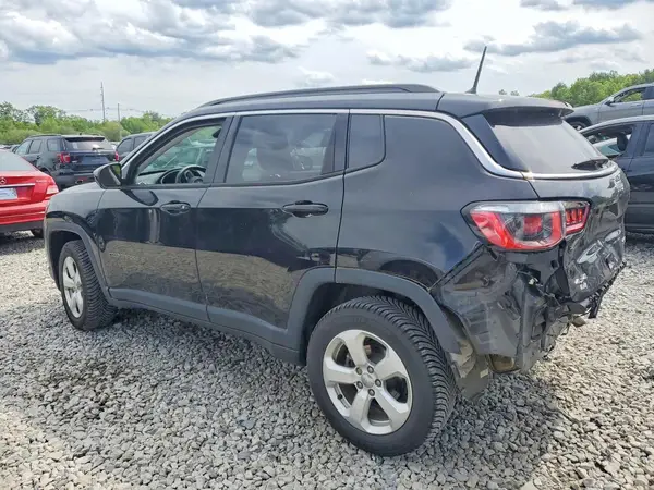 3C4NJDBB9JT402161 2018 JEEP COMPASS - Image 2
