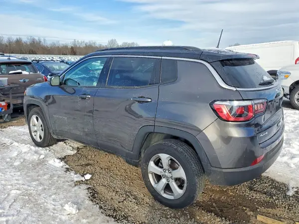 3C4NJDBB9JT402547 2018 JEEP COMPASS - Image 2