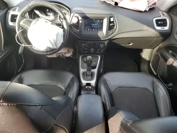 3C4NJDBB9JT402547 2018 JEEP COMPASS - Image 8
