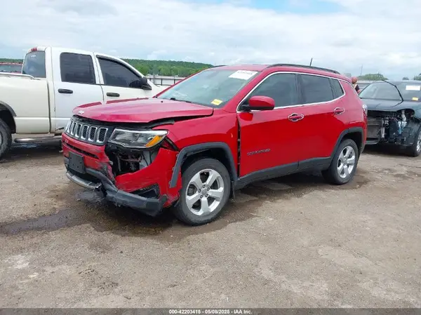 3C4NJDBB9JT403794 2018 JEEP COMPASS - Image 2