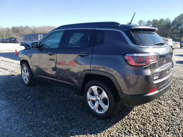 3C4NJDBB9JT413869 2018 JEEP COMPASS - Image 2