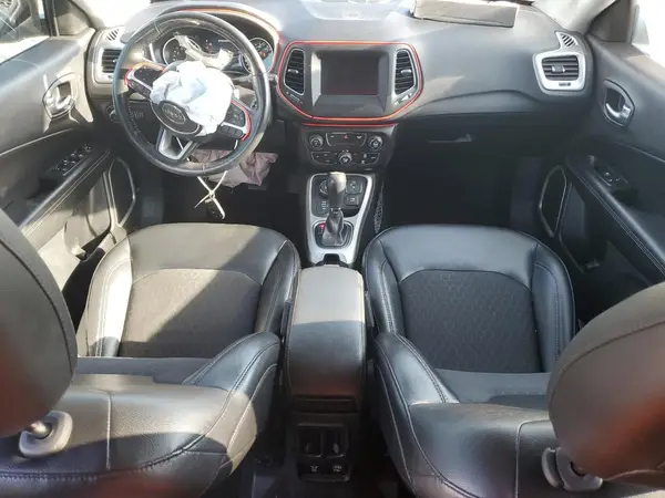 3C4NJDBB9JT418568 2018 JEEP COMPASS - Image 8