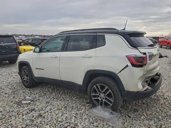 3C4NJDBB9JT418618 2018 JEEP COMPASS - Image 2