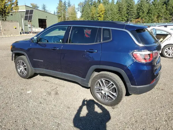 3C4NJDBB9JT434124 2018 JEEP COMPASS - Image 2