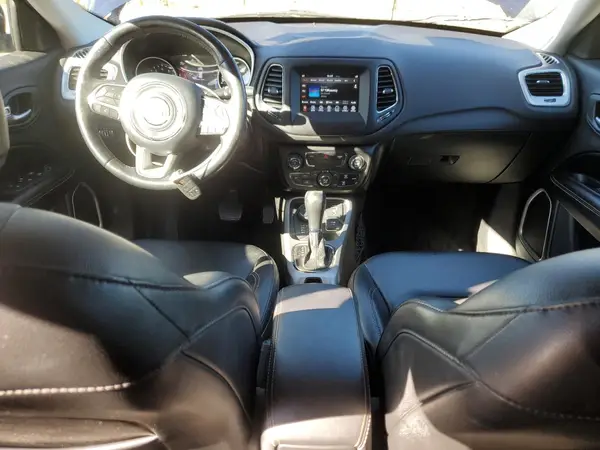 3C4NJDBB9JT434124 2018 JEEP COMPASS - Image 8