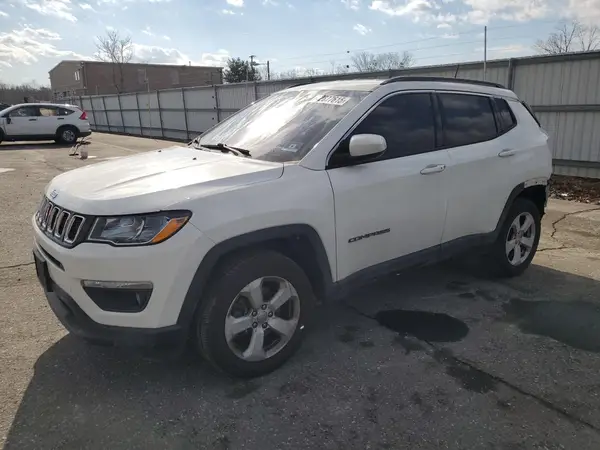 3C4NJDBB9JT435788 2018 JEEP COMPASS - Image 1