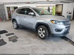 3C4NJDBB9JT440683 2018 JEEP COMPASS