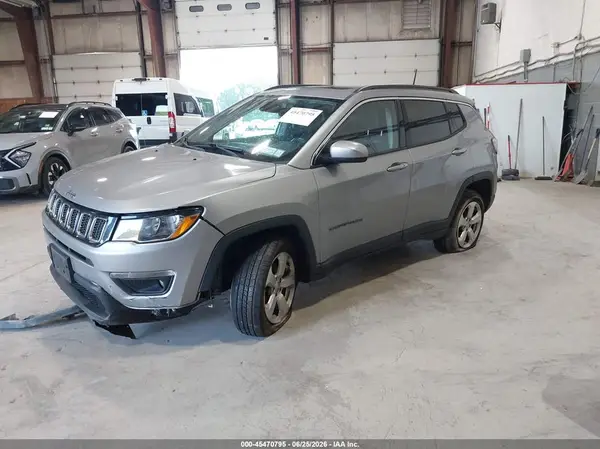 3C4NJDBB9JT440683 2018 JEEP COMPASS - Image 2