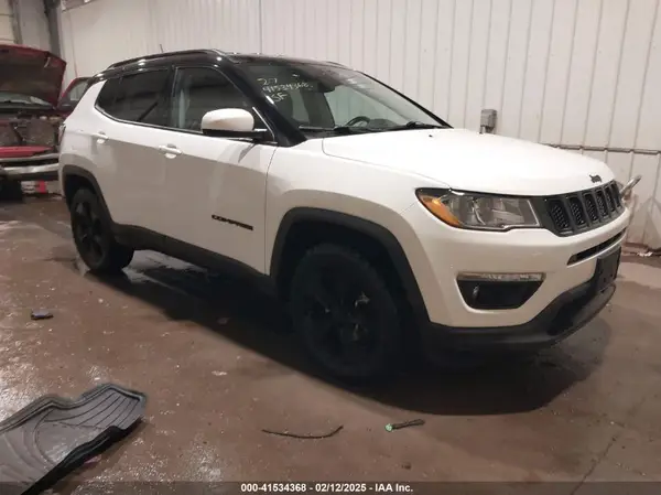 3C4NJDBB9JT454213 2018 JEEP COMPASS - Image 1