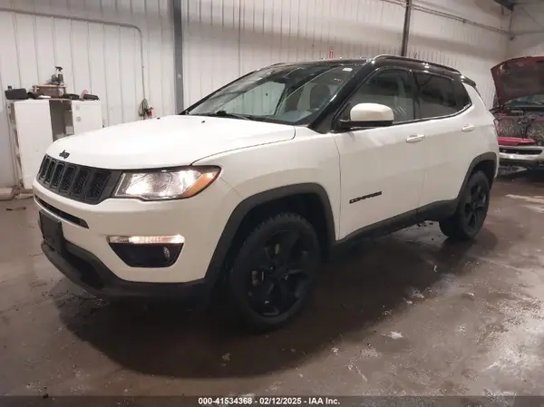 3C4NJDBB9JT454213 2018 JEEP COMPASS - Image 2