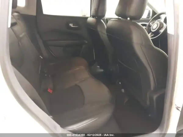 3C4NJDBB9JT454213 2018 JEEP COMPASS - Image 8