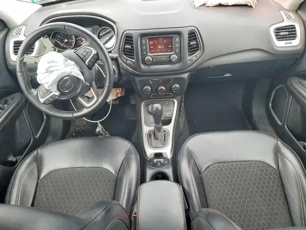 3C4NJDBB9JT456995 2018 JEEP COMPASS - Image 8
