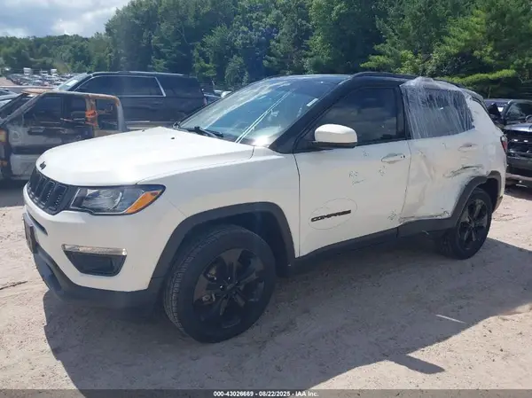 3C4NJDBB9JT457791 2018 JEEP COMPASS - Image 2