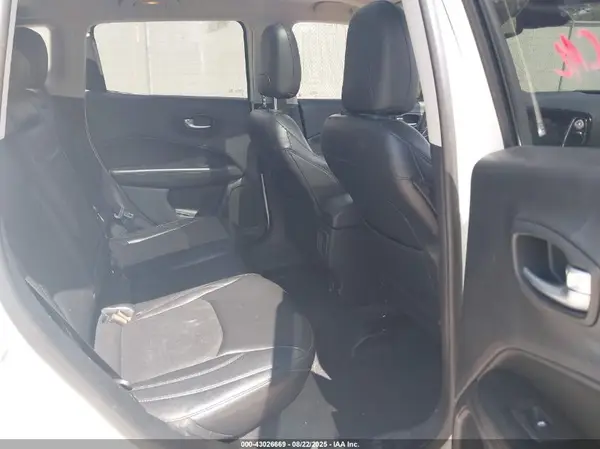 3C4NJDBB9JT457791 2018 JEEP COMPASS - Image 8