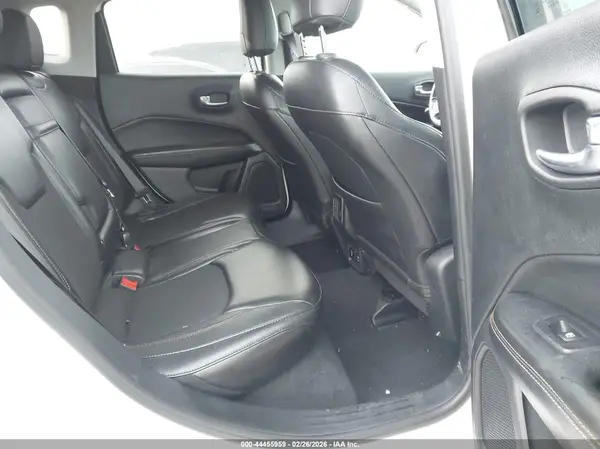 3C4NJDBB9JT470508 2018 JEEP COMPASS - Image 8