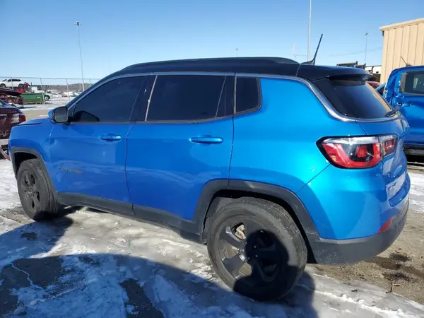 3C4NJDBB9JT470749 2018 JEEP COMPASS - Image 2