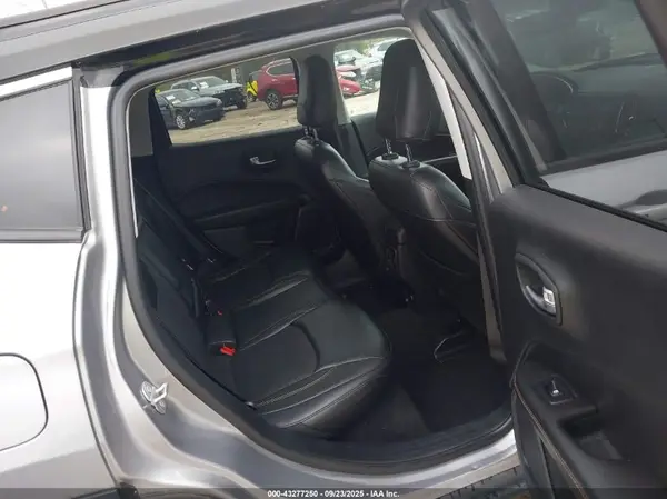 3C4NJDBB9JT479046 2018 JEEP COMPASS - Image 8