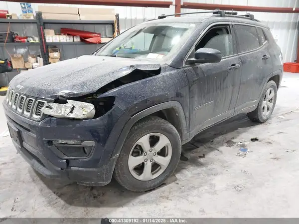 3C4NJDBB9JT480164 2018 JEEP COMPASS - Image 2