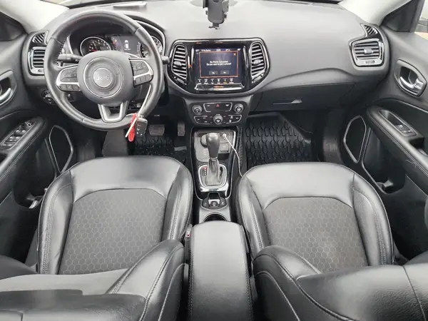 3C4NJDBB9JT481282 2018 JEEP COMPASS - Image 8