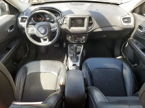 3C4NJDBB9JT484179 2018 JEEP COMPASS - Image 8