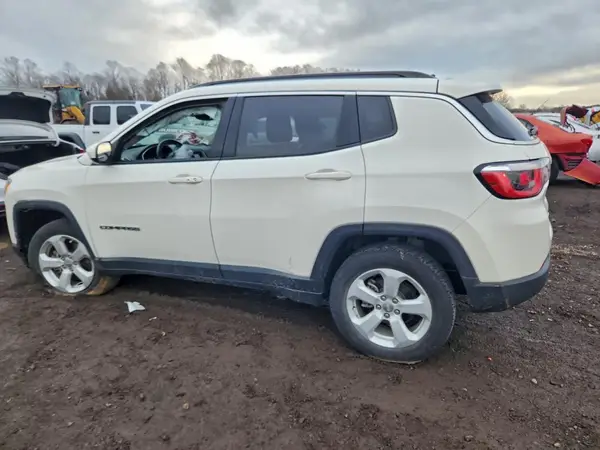 3C4NJDBB9JT485087 2018 JEEP COMPASS - Image 2