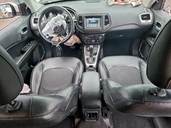 3C4NJDBB9JT485087 2018 JEEP COMPASS - Image 8