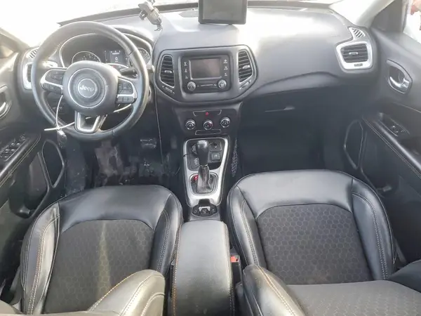 3C4NJDBB9JT485431 2018 JEEP COMPASS - Image 8