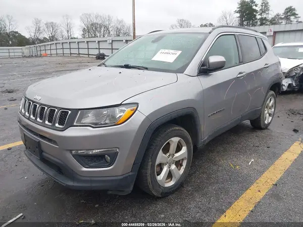 3C4NJDBB9KT595235 2019 JEEP COMPASS - Image 2