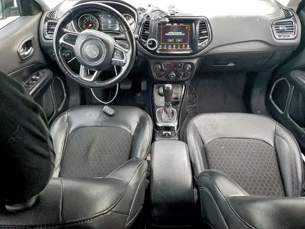 3C4NJDBB9KT602247 2019 JEEP COMPASS - Image 8