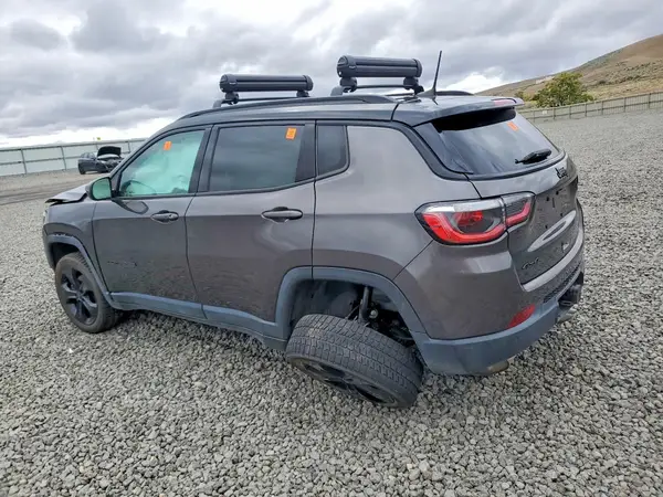 3C4NJDBB9KT622790 2019 JEEP COMPASS - Image 2