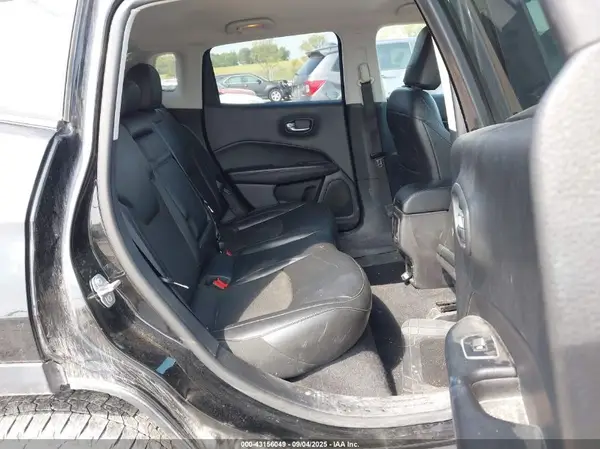 3C4NJDBB9KT631067 2019 JEEP COMPASS - Image 8