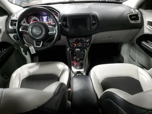 3C4NJDBB9KT659774 2019 JEEP COMPASS - Image 8