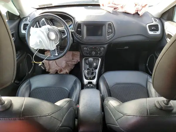 3C4NJDBB9KT660908 2019 JEEP COMPASS - Image 8