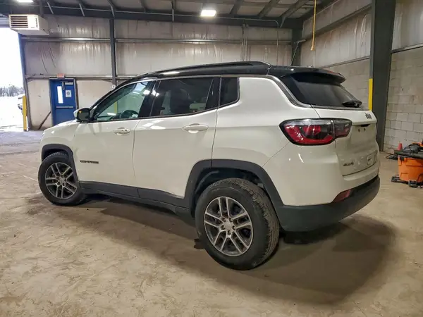 3C4NJDBB9KT661590 2019 JEEP COMPASS - Image 2