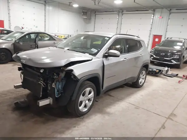 3C4NJDBB9KT661816 2019 JEEP COMPASS - Image 2