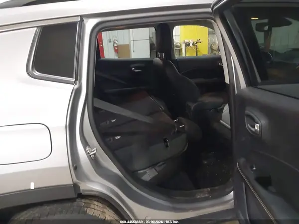 3C4NJDBB9KT661816 2019 JEEP COMPASS - Image 8