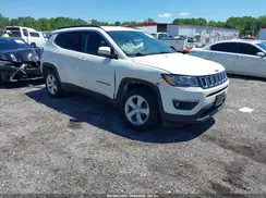3C4NJDBB9KT696257 2019 JEEP COMPASS
