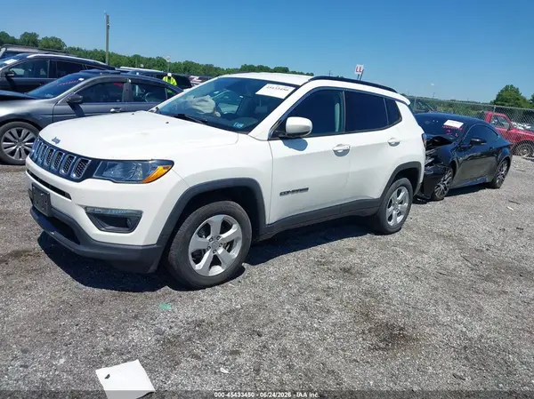 3C4NJDBB9KT696257 2019 JEEP COMPASS - Image 2