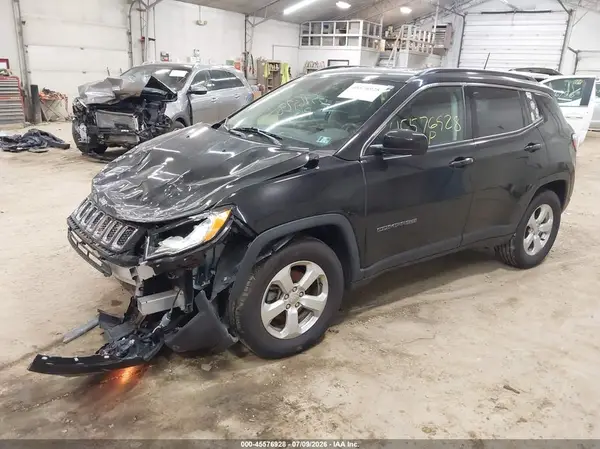 3C4NJDBB9KT697067 2019 JEEP COMPASS - Image 2