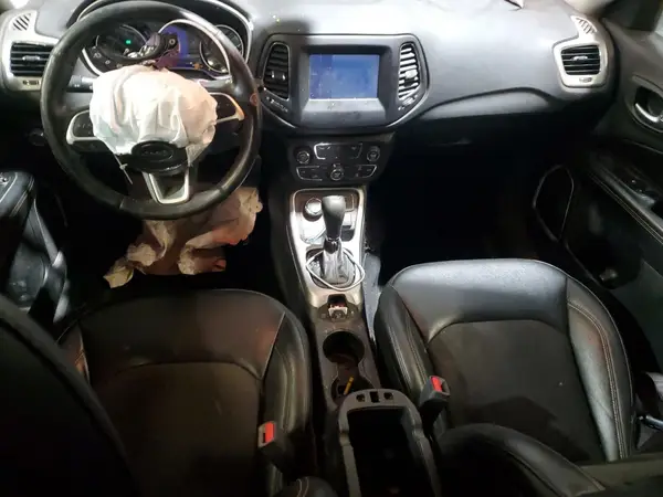 3C4NJDBB9KT703711 2019 JEEP COMPASS - Image 8