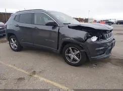 3C4NJDBB9KT704163 2019 JEEP COMPASS