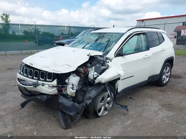 3C4NJDBB9KT704213 2019 JEEP COMPASS - Image 2