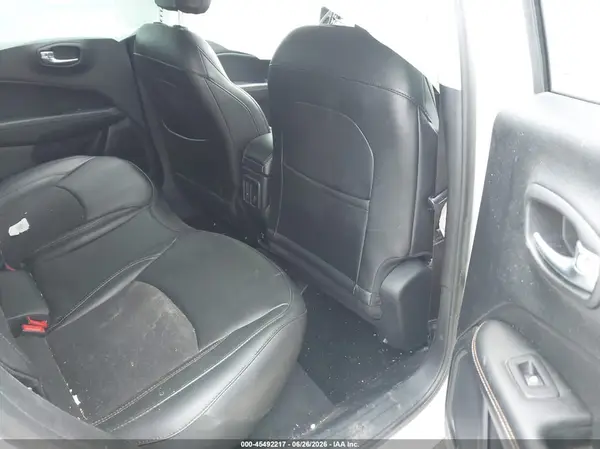 3C4NJDBB9KT704213 2019 JEEP COMPASS - Image 8