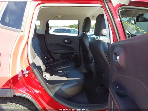 3C4NJDBB9KT713722 2019 JEEP COMPASS - Image 8