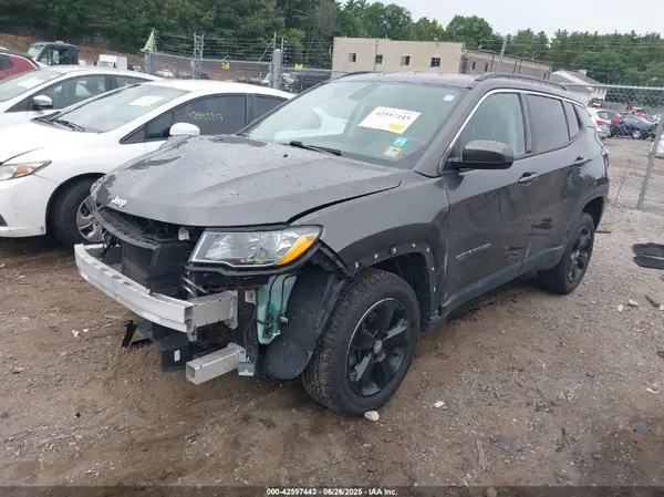 3C4NJDBB9KT714160 2019 JEEP COMPASS - Image 2