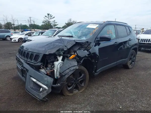 3C4NJDBB9KT723909 2019 JEEP COMPASS - Image 2